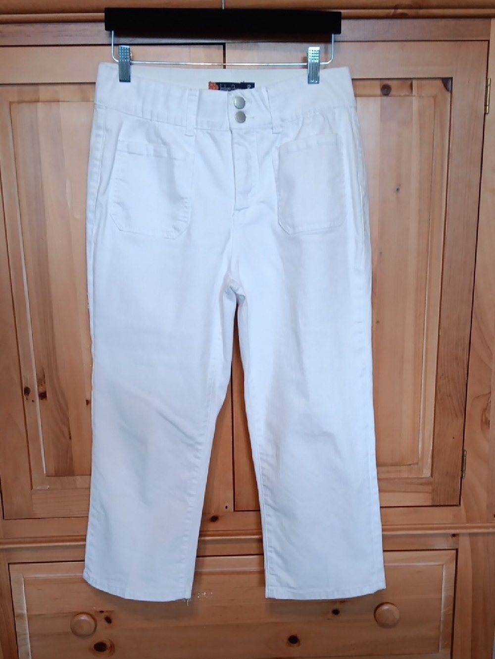 Indigo Poppy Slimming White Cropped Pants- Size 12